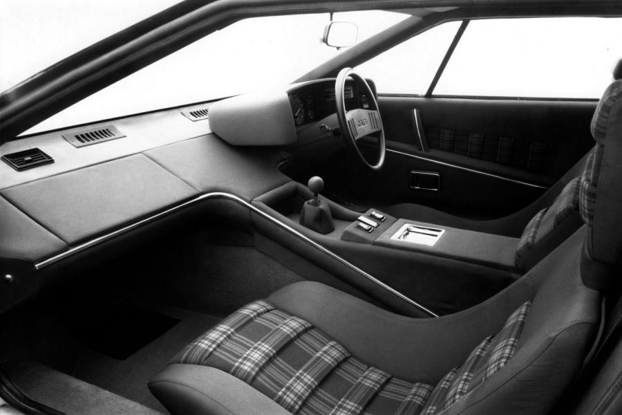 Интерьер Lotus Esprit 1976 года  (фото 2 из 19)